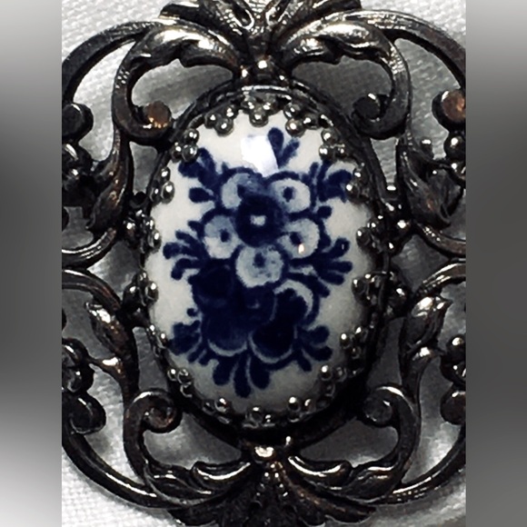Vintage Silver Brooch Pin Hand-painted Flower On Oval Porcelain Insert - Picture 5 of 5